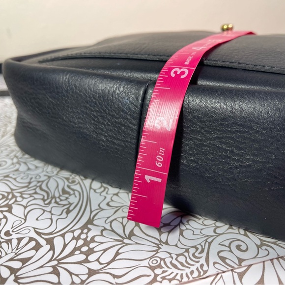 Madewell The Transport Camera Bag - Picture 11 of 13